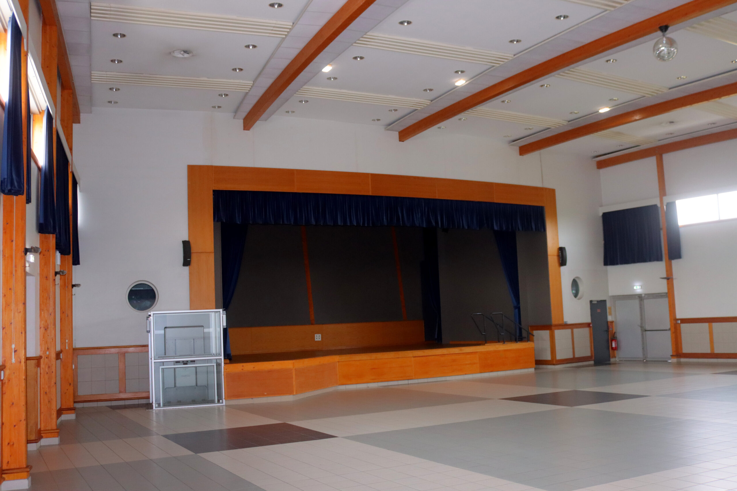 06-salle d'animation (1)